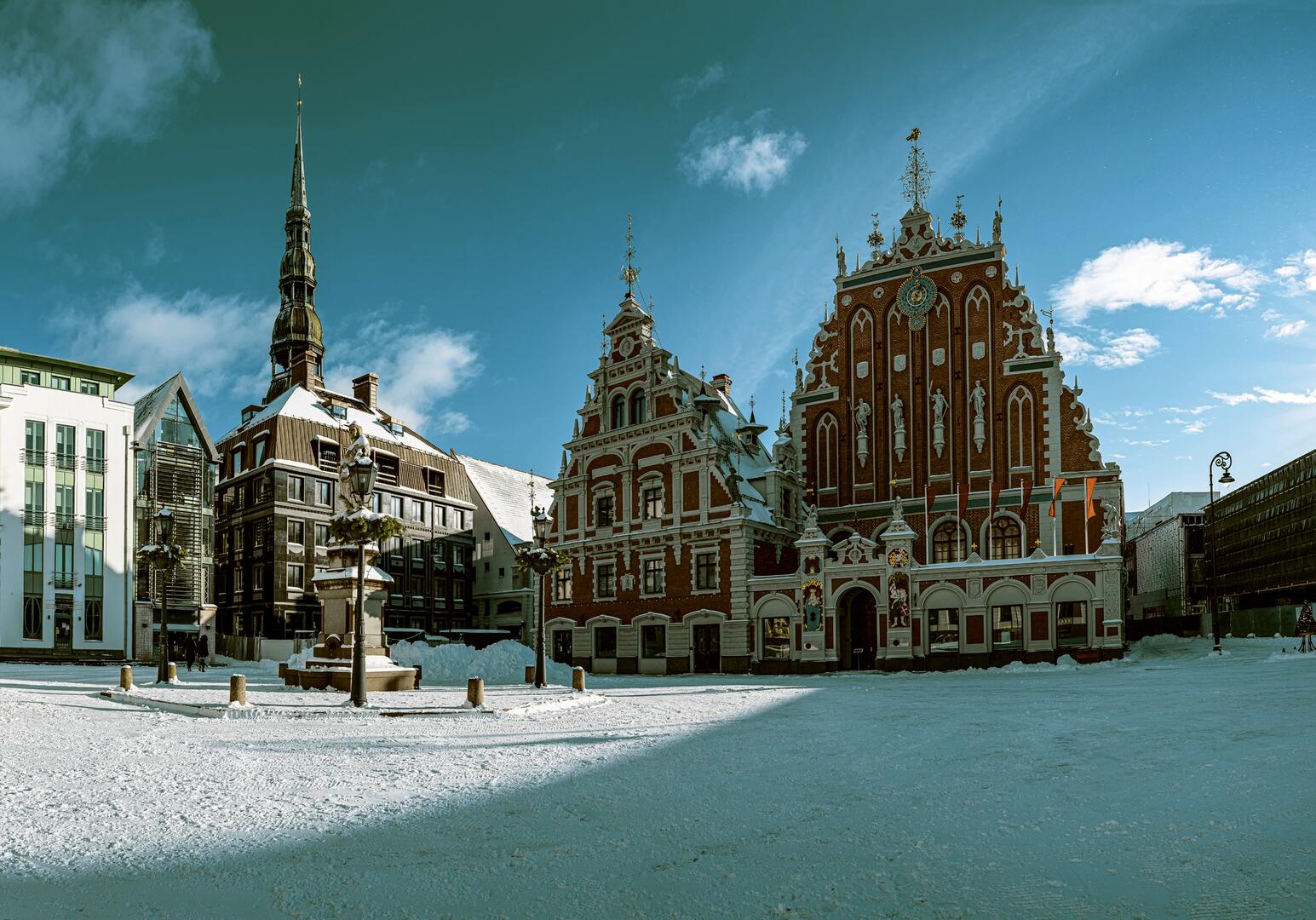 Riga Schwarzhäupterhaus vor Markplatz