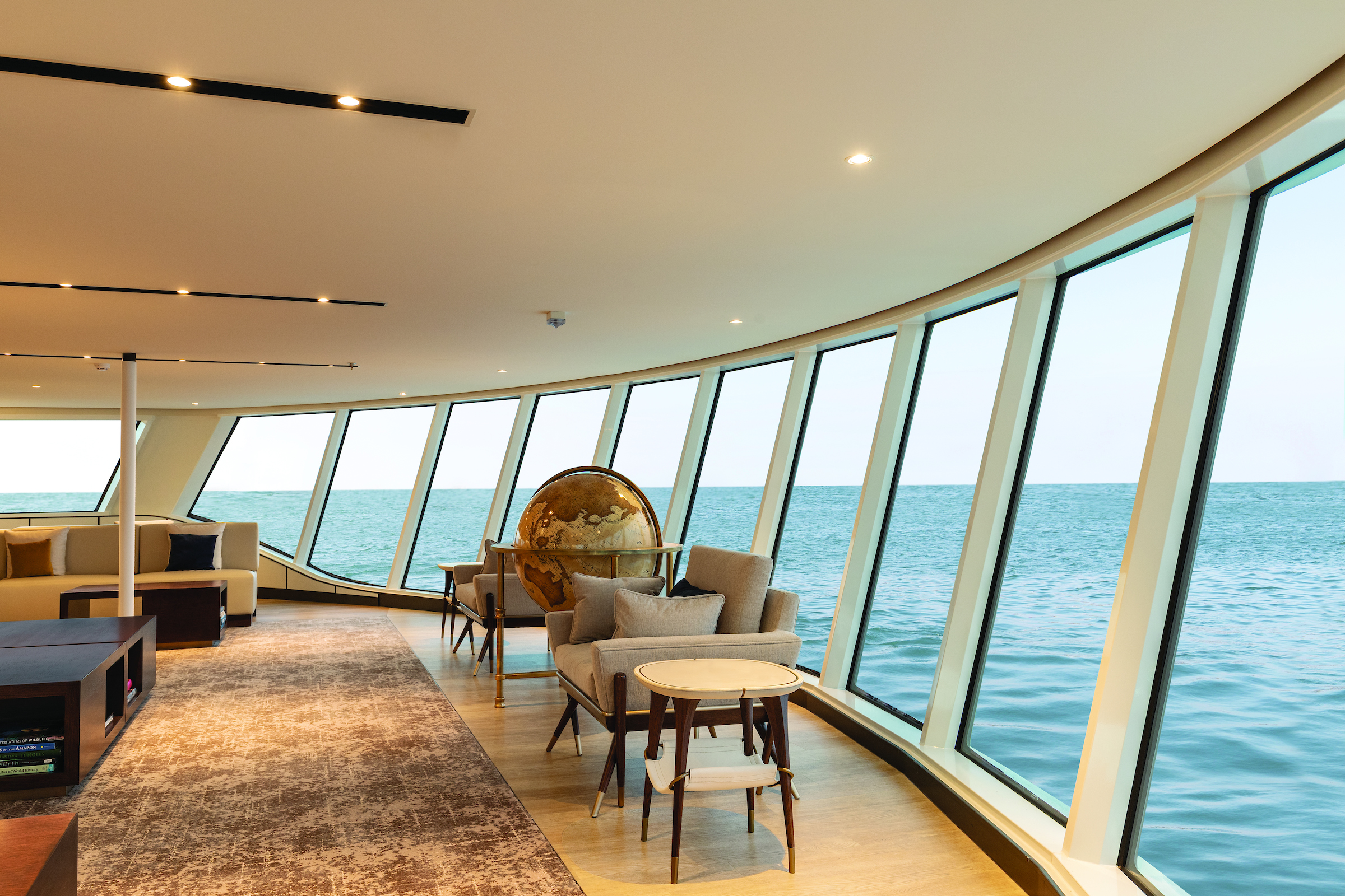 Observation Lounge – der ideale Ort, um bei einem Buch aus der Bibliothek zu entspannen