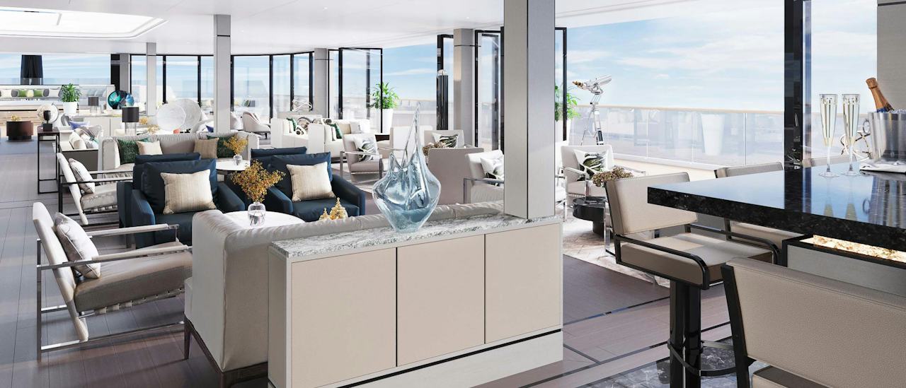 Die Observation Lounge bietet einen Panoramablick auf das Meer und die Küste