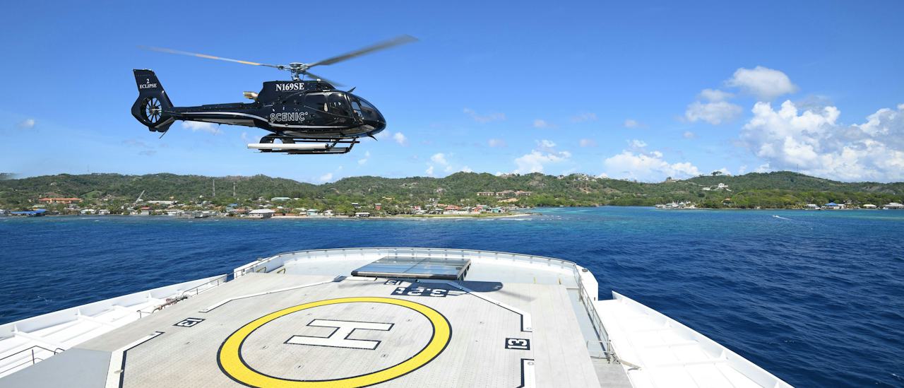 Zwei hochmoderne Airbus H130-T2-Hubschrauber bringen Sie weit über Ihr Reiseziel hinaus!