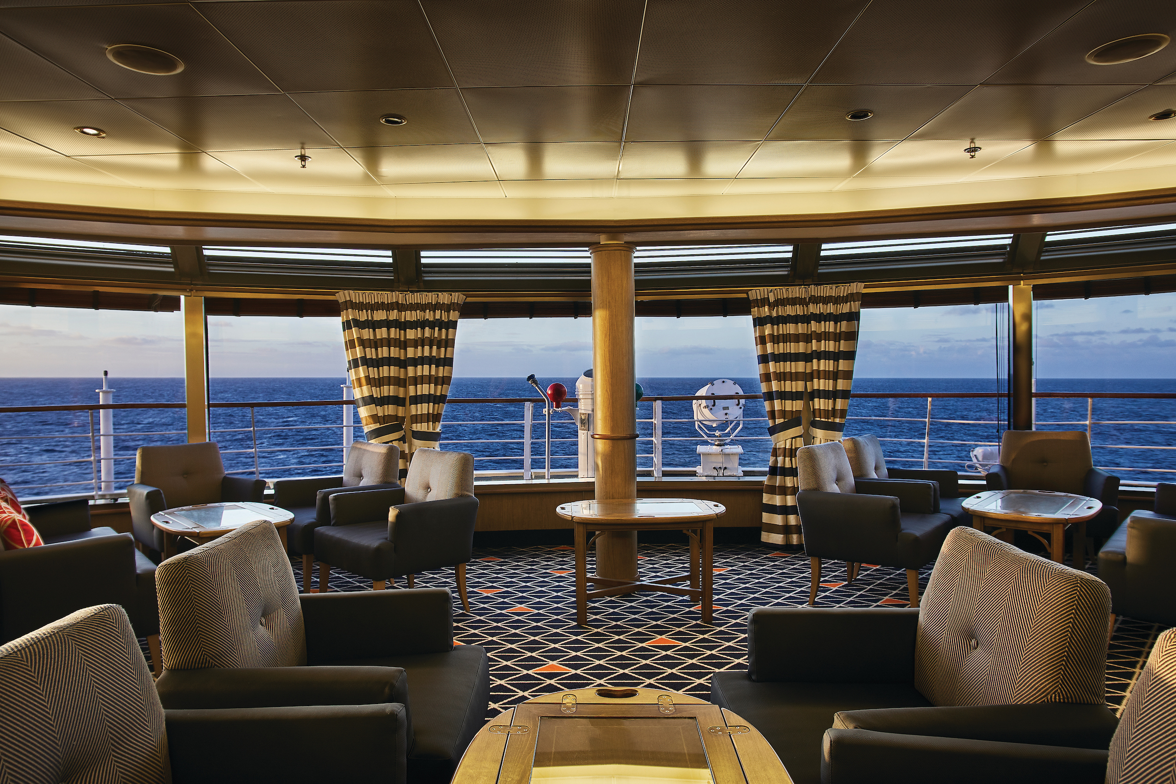 Panoramafenster in der Panorama-Lounge