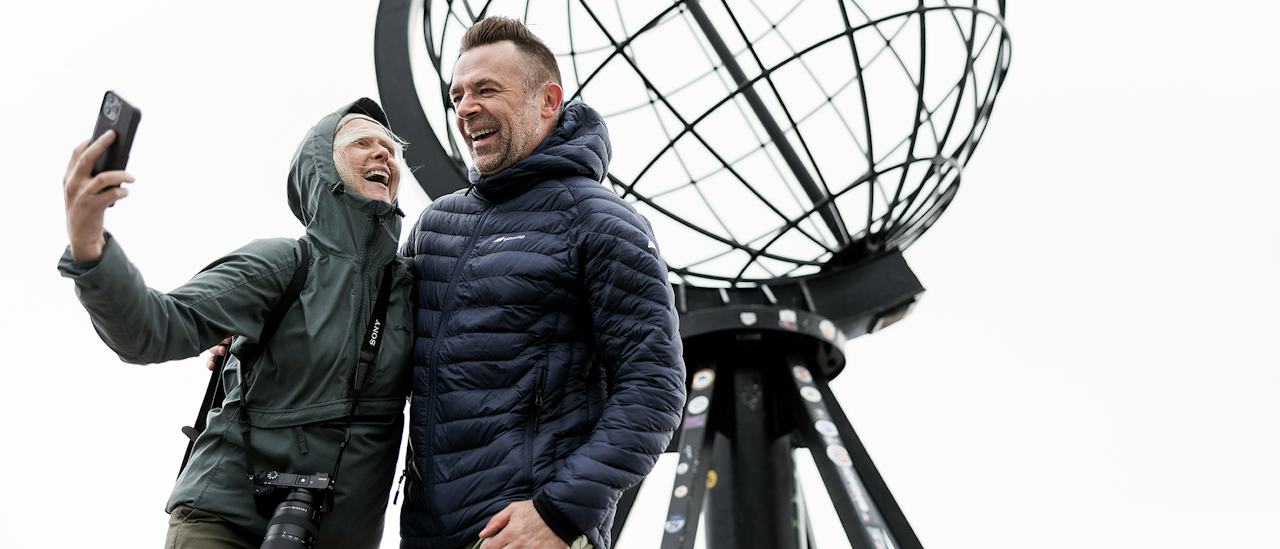 Genießen Sie vom weltberühmten, 307 m hohen Felsen Nordkapsplatån – dem nördlichsten Punkt des europäischen Kontinents – einen atemberaubenden Ausblick!