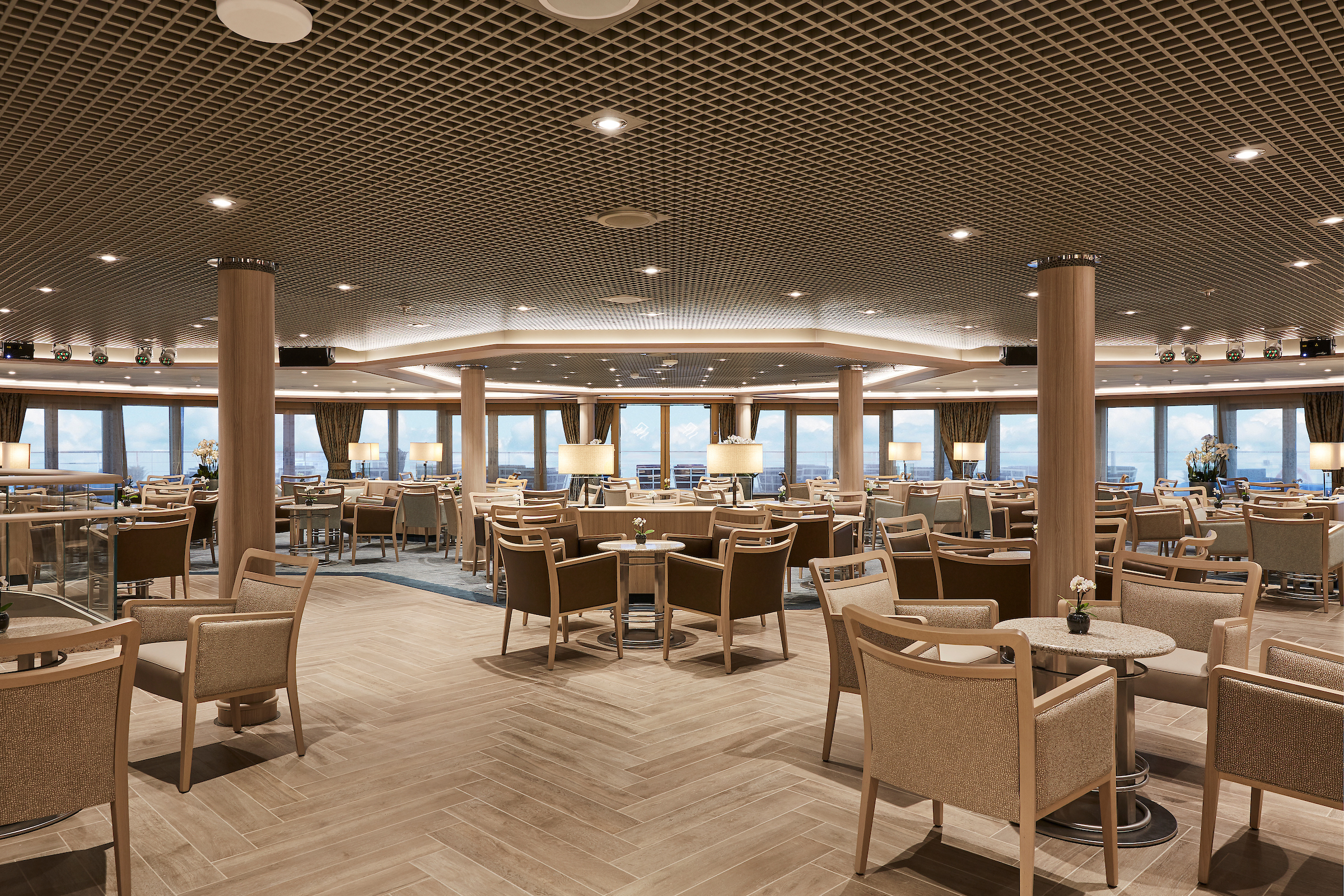 Lauschen Sie in der Panorama Lounge den sanften Klängen eines Pianisten