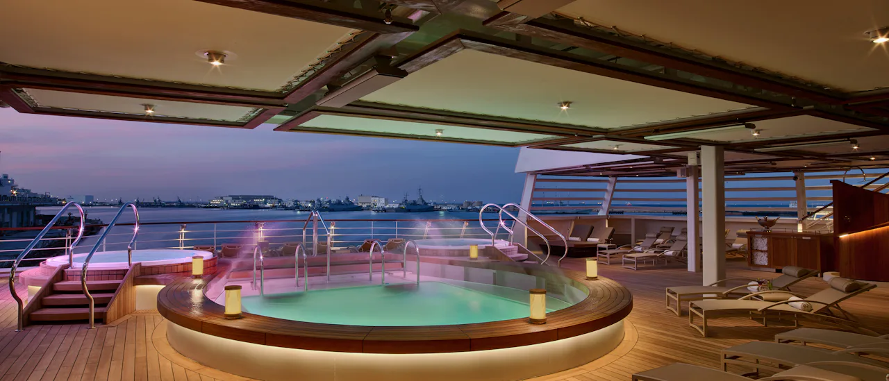 Entspannen Sie im Jacuzzi