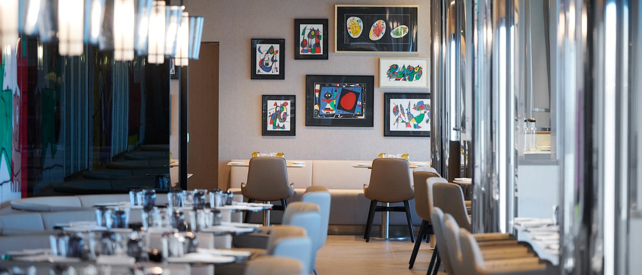 Restaurant des Kreuzfahrtschiffes Scenic Eclipse 2