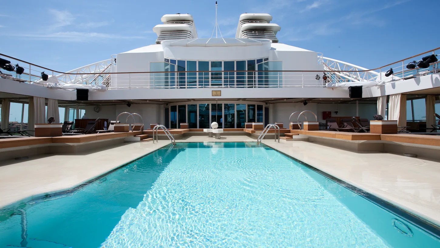 Pooldeck des Kreuzfahrtschiffes Seabourn Quest