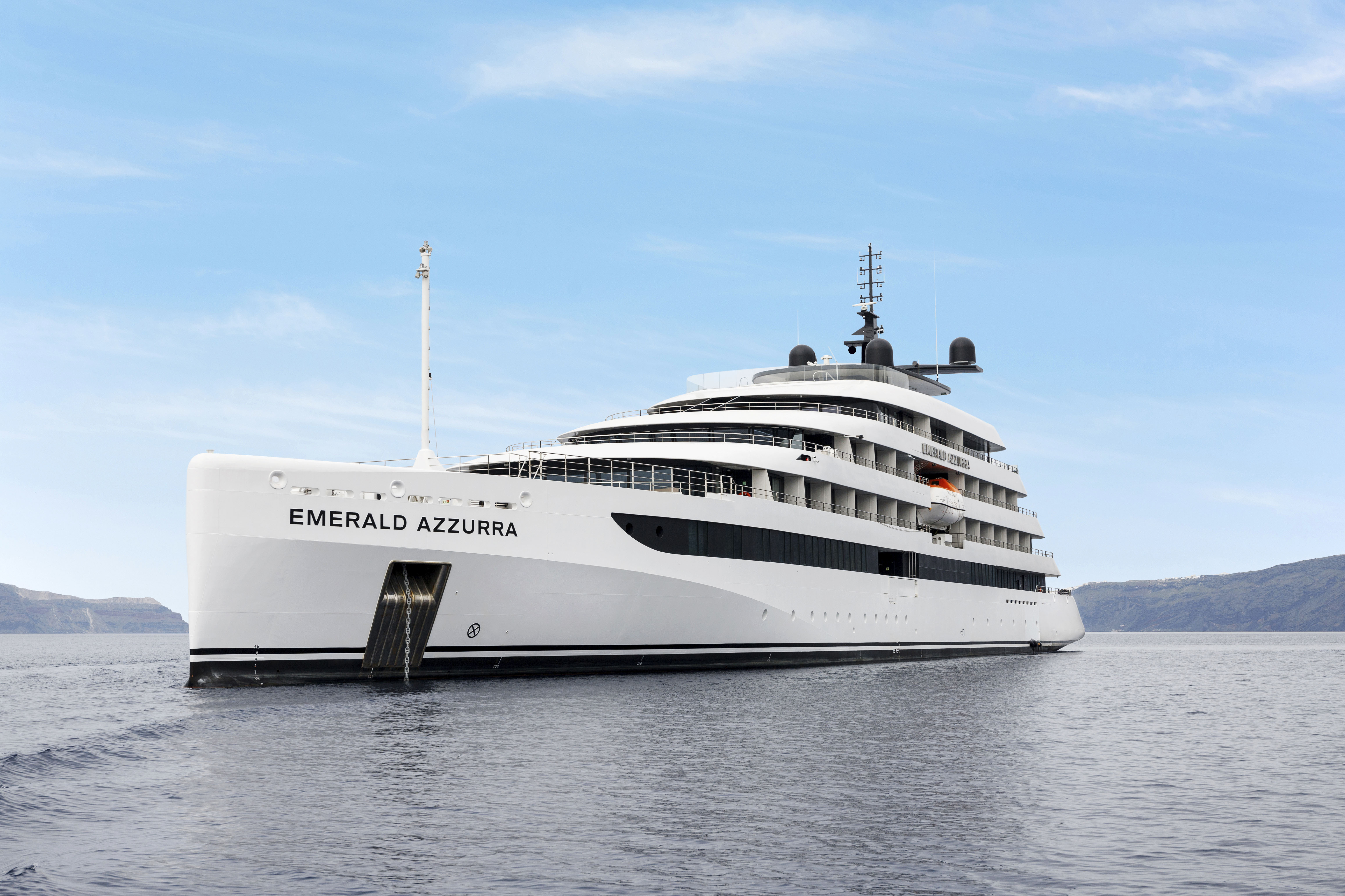 Emerald Azzurra Schiff