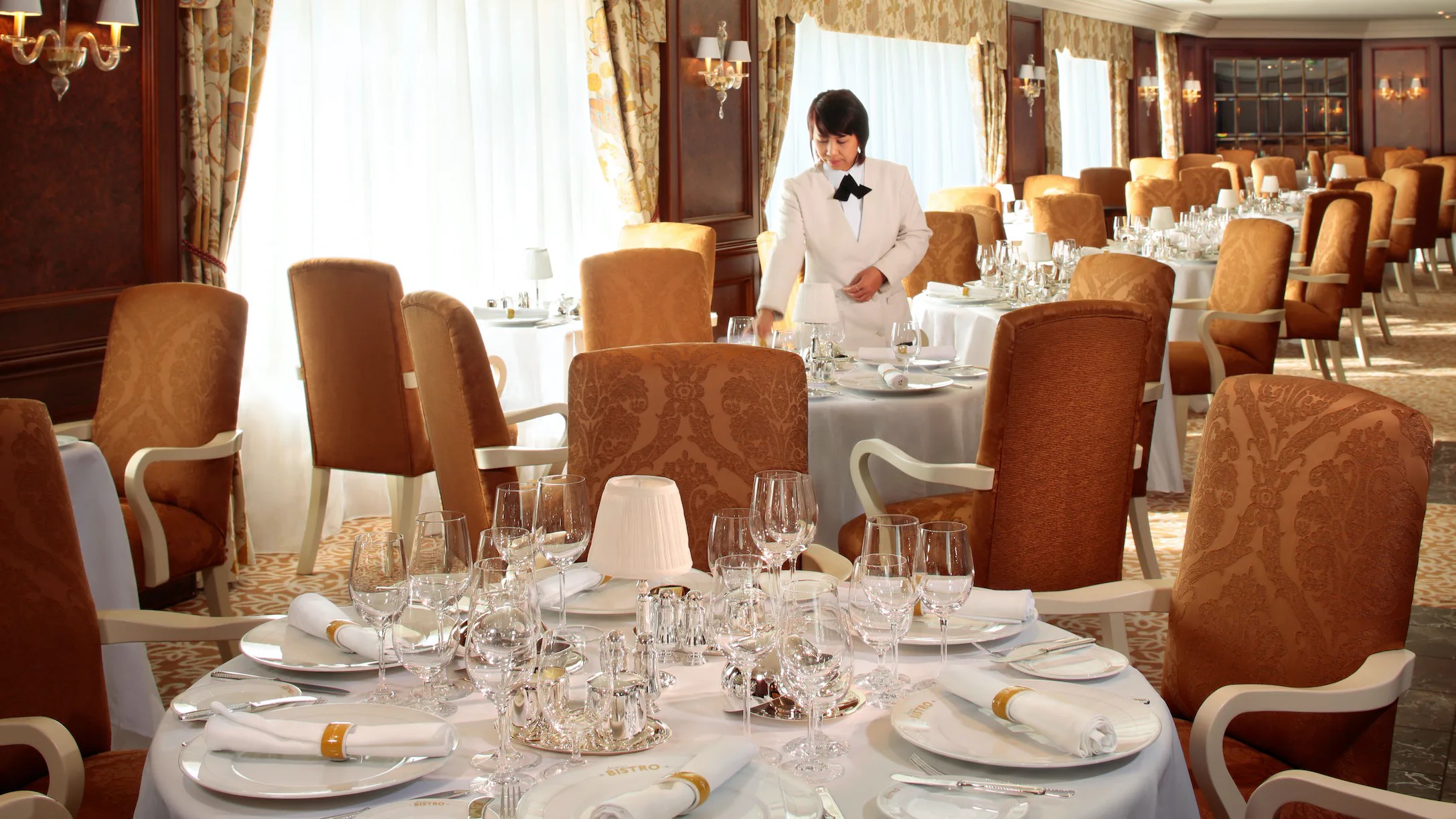 Restaurant des Kreuzfahrtschiffes Riviera