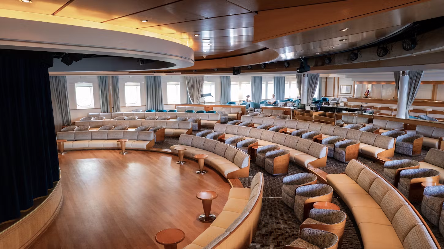 Grand Salon des Kreuzfahrtschiffes Le Dumont-d´Urville