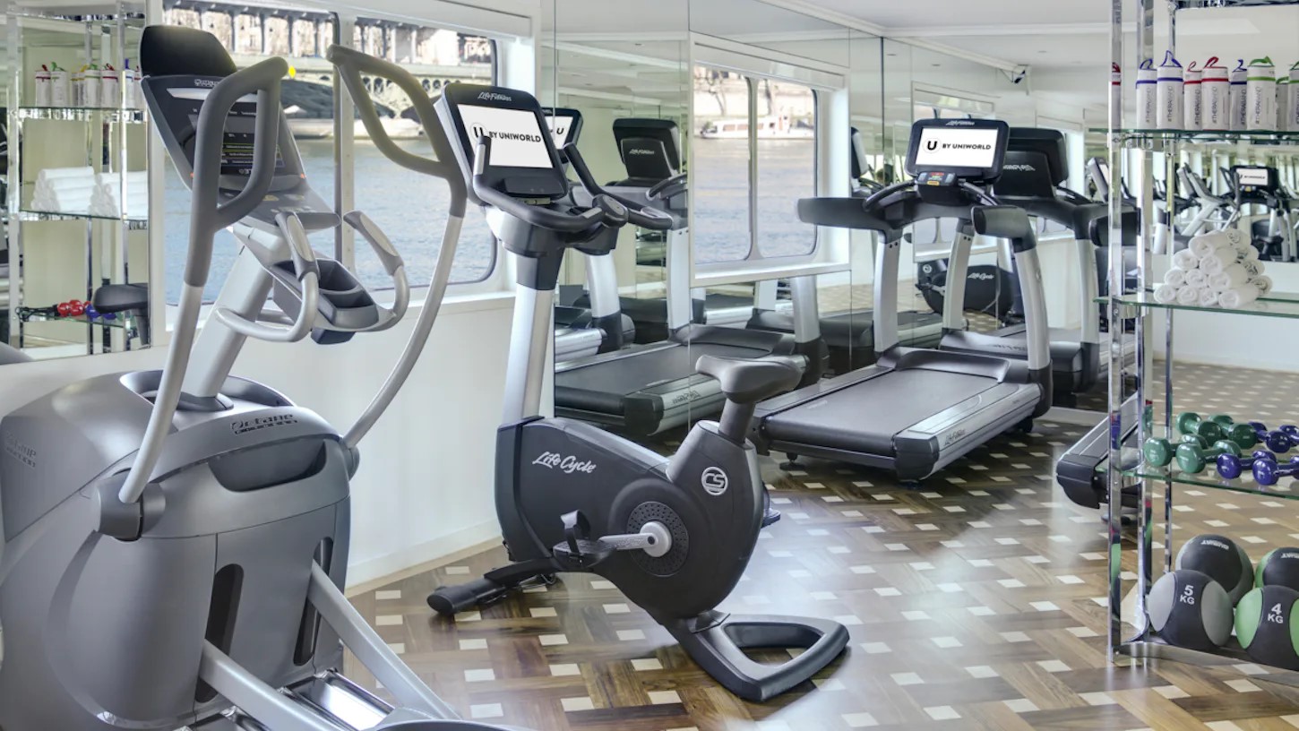 Fitnessraum des Kreuzfahrtschiffes S.S. Beatrice