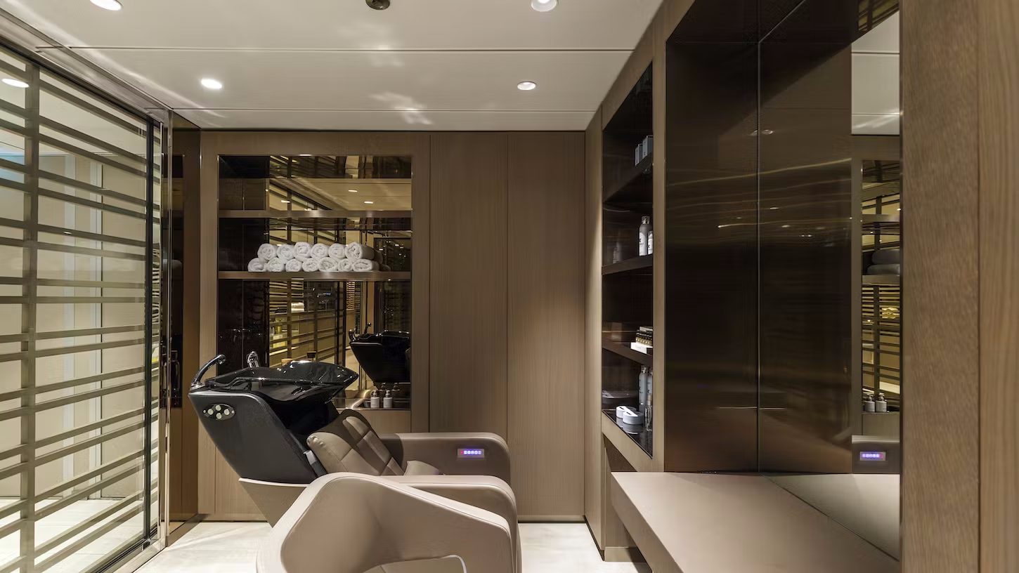 Friseursalon des Kreuzfahrtschiffes Emerald Azzurra
