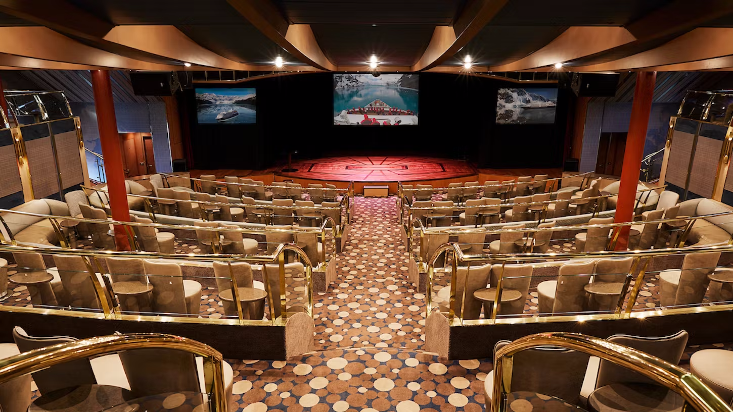 Theatersaal des Kreuzfahrtschiffes Silver Wind