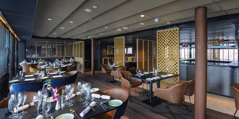 Reflections Restaurant des Kreuzfahrtschiffes Emerald Harmony