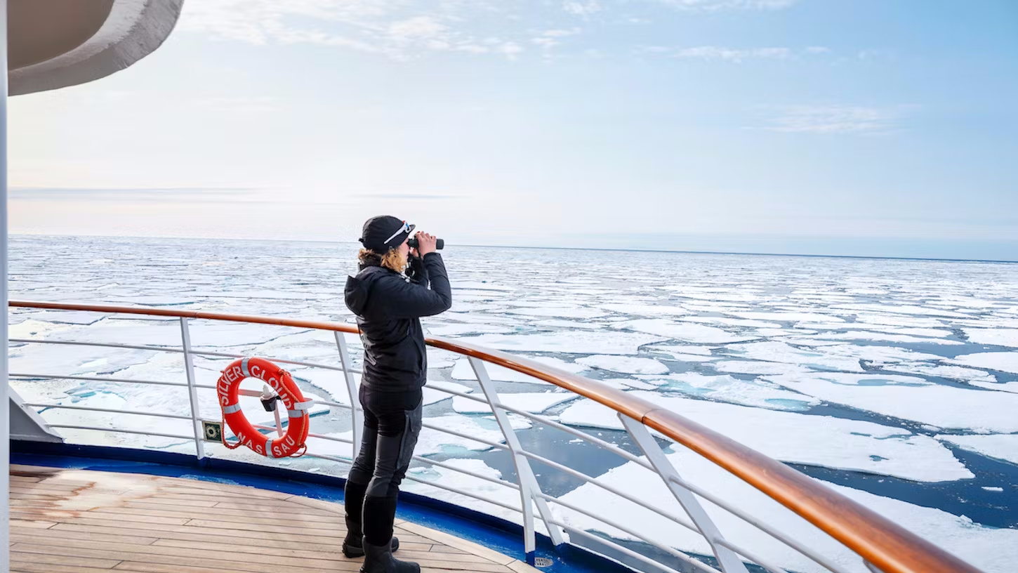 Beobachtungslounge des Kreuzfahrtschiffes Silver Wind
