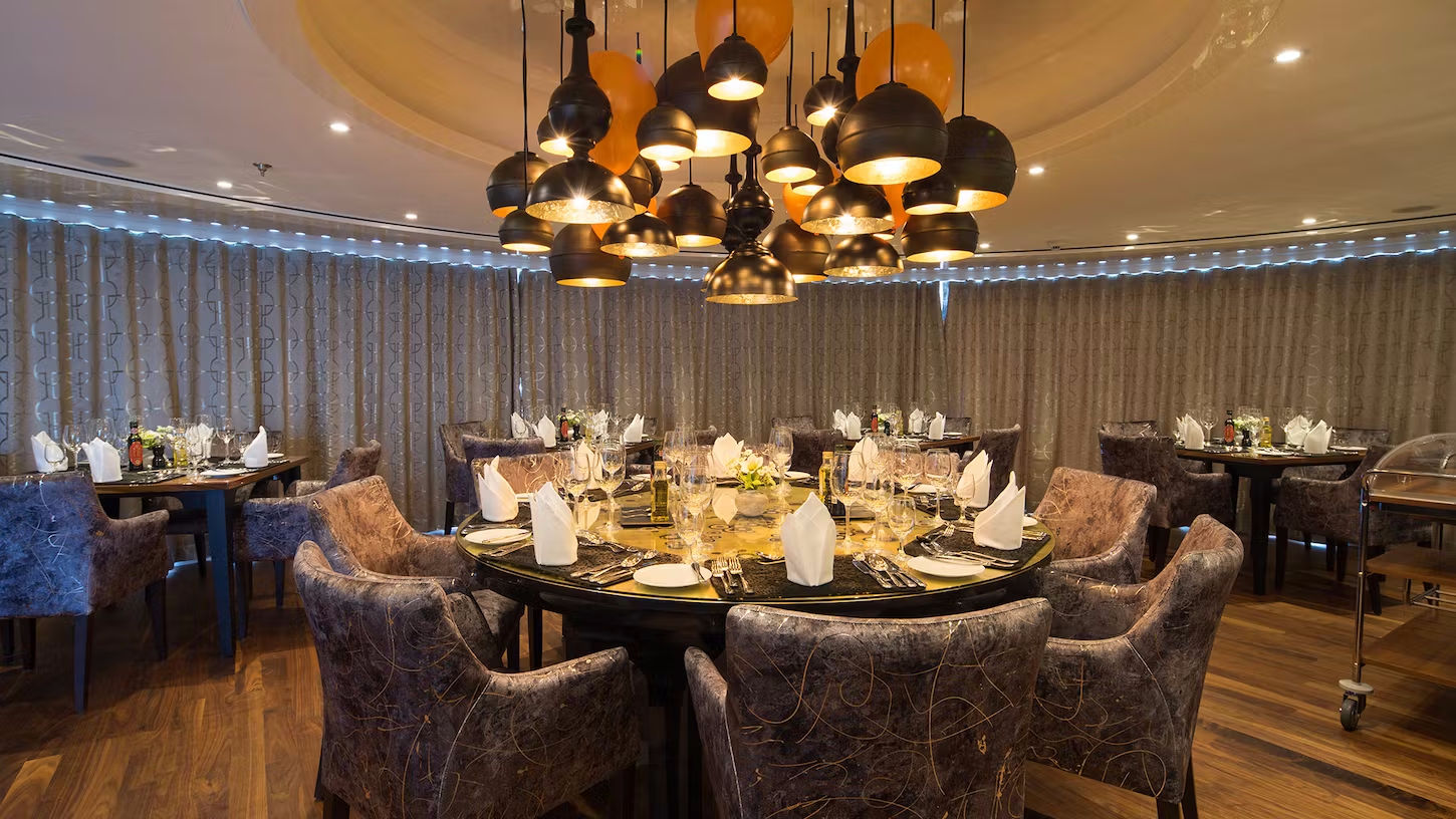 Restaurant des Kreuzfahrtschiffes AmaMora