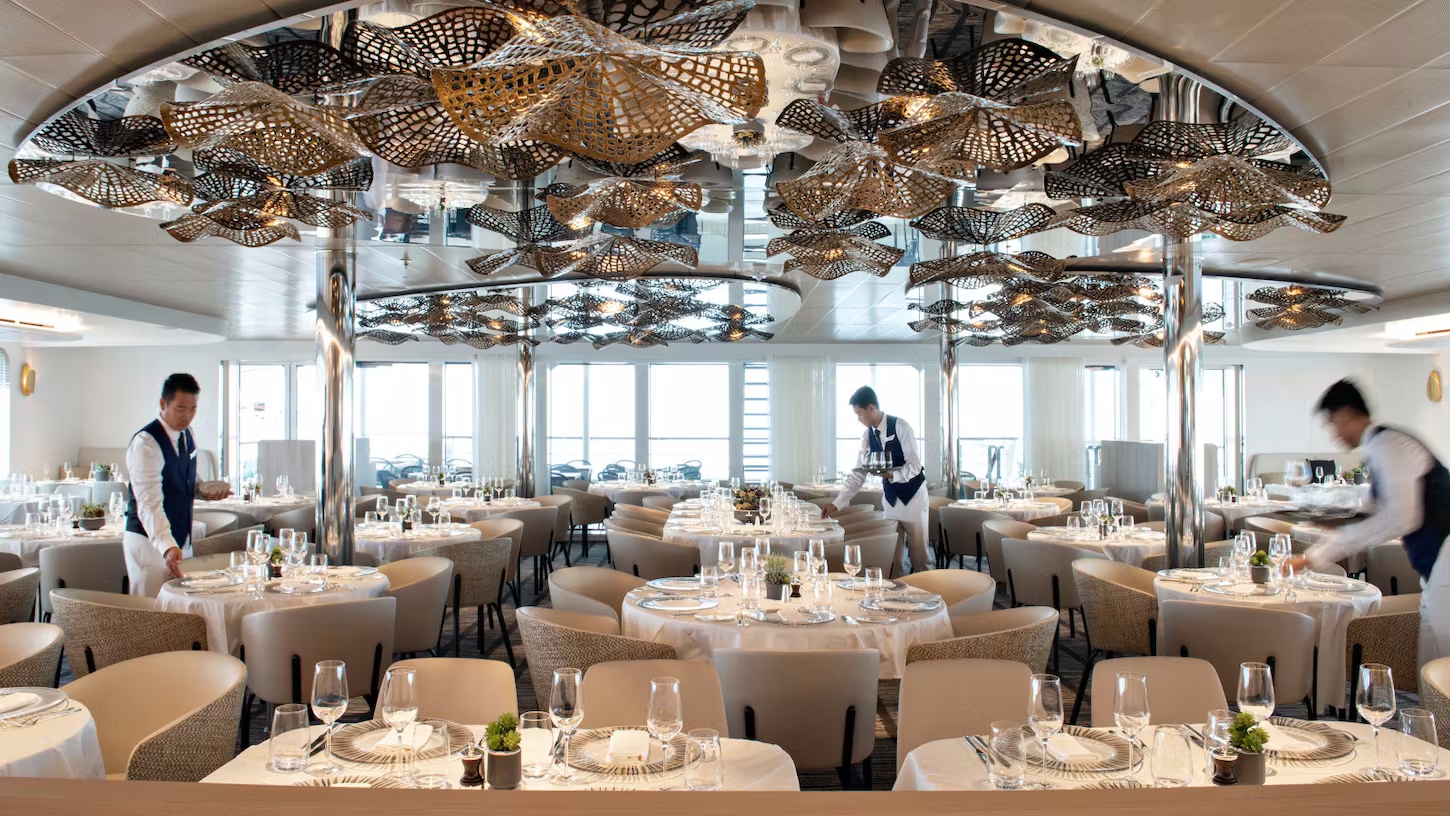 Restaurant des Kreuzfahrtschiffes Le Bougainville